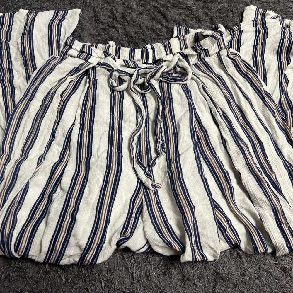 Simplee Apparel Striped Linded Pants with Large Slits on the Pantlegs! - Picture 3 of 16